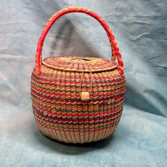 Vintage Other - Vtg Woven Rattan/Straw Colorful Snake Charmer Basket Lid Handles Native American